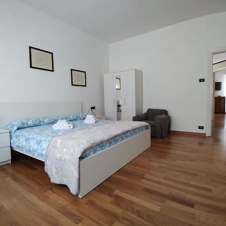 Nel Mezzo Del Cammin Apartment Brindisi Exterior photo